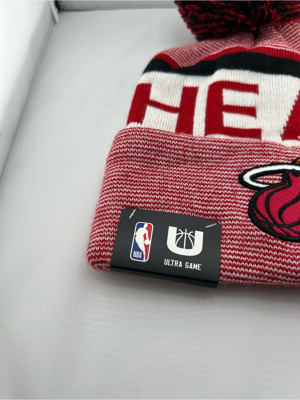 🎁NBA Miami Heat Red, White & Black Pom Beanie